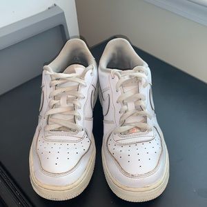 White nike Air Force ones